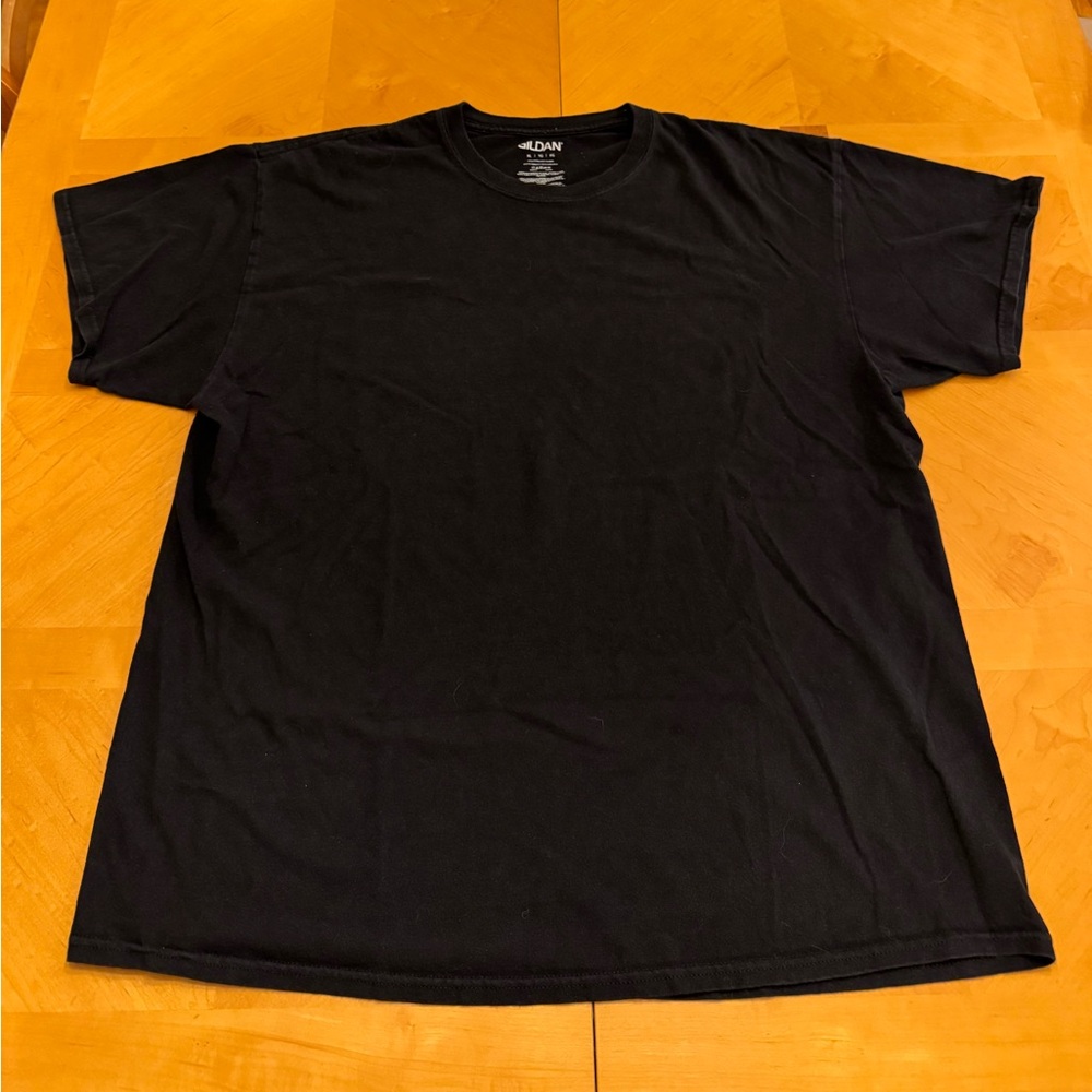 Gildan Men's Classic Black Tee